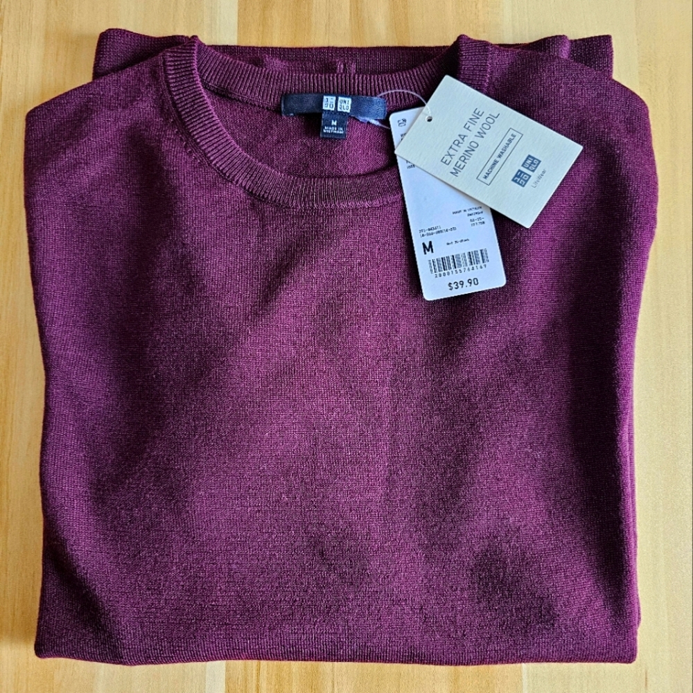 Uniqlo Merino Wool Burgundy Cherry Red Crew Neck Sweater - Size M